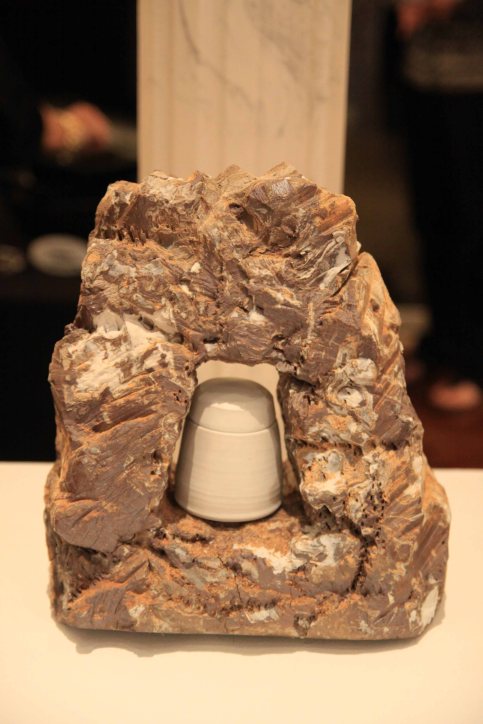 Thomas Edwards negative space series